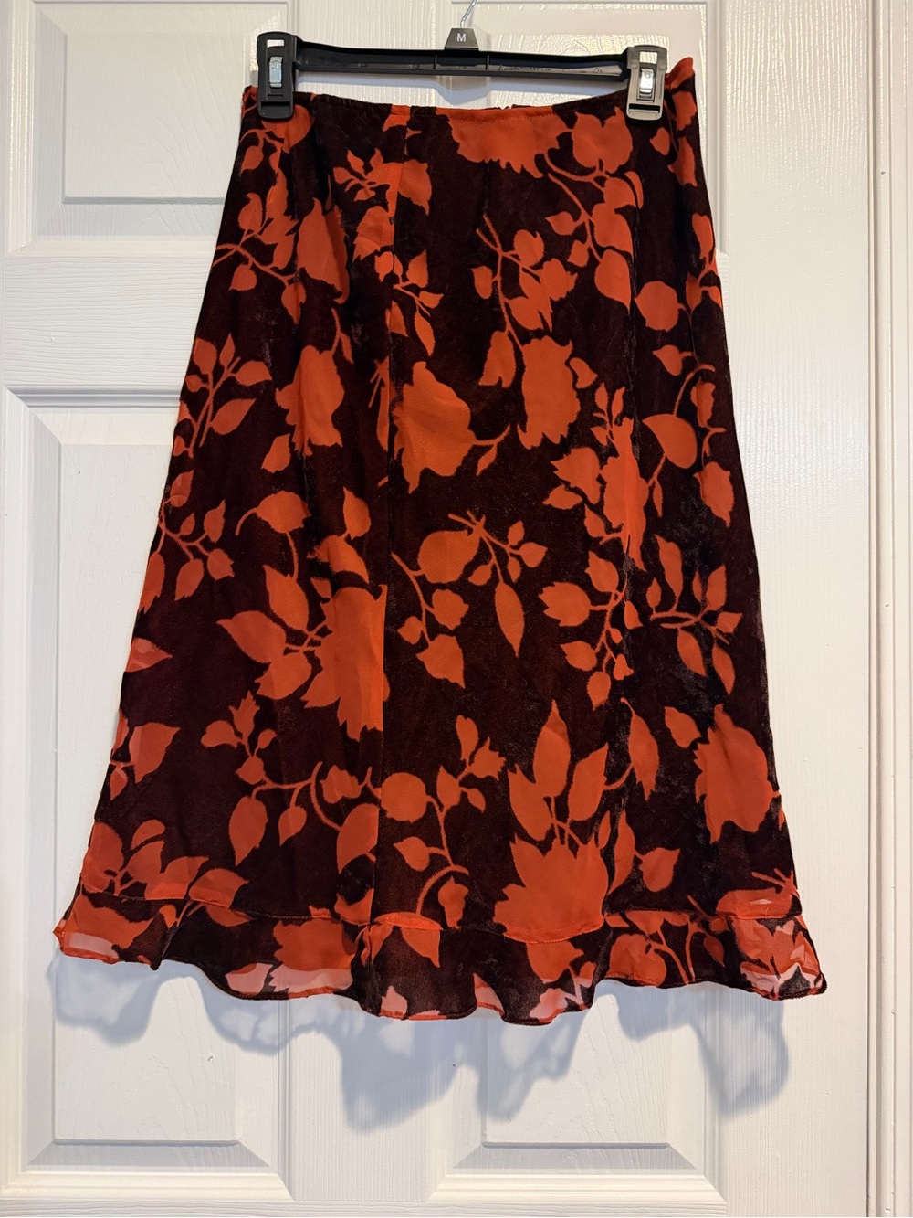 VTG View Velvet Floral A-Line Midi Skirt in Rust and Black